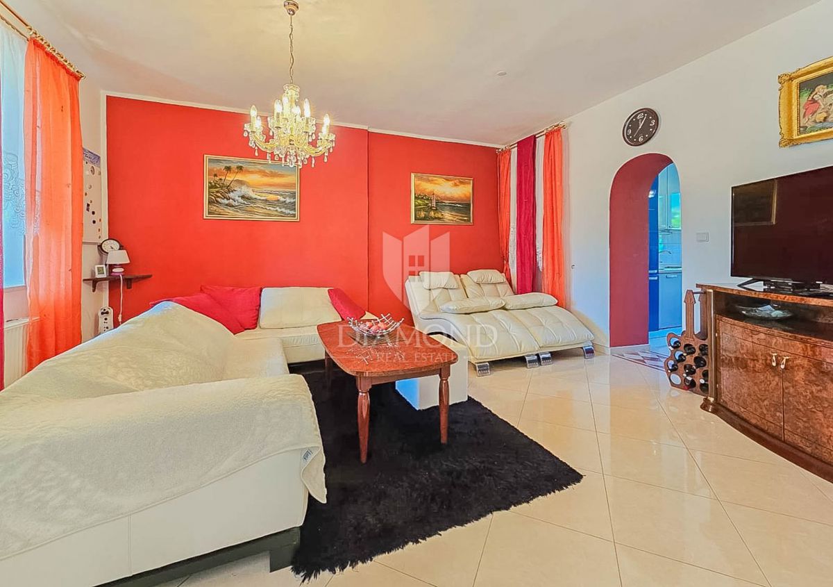 Umago, dintorni! Casa con 5 camere da letto!