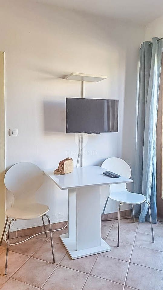 Rovigno, appartamento al piano terra in una strada tranquilla