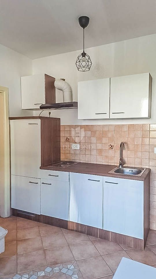 Rovigno, appartamento al piano terra in una strada tranquilla