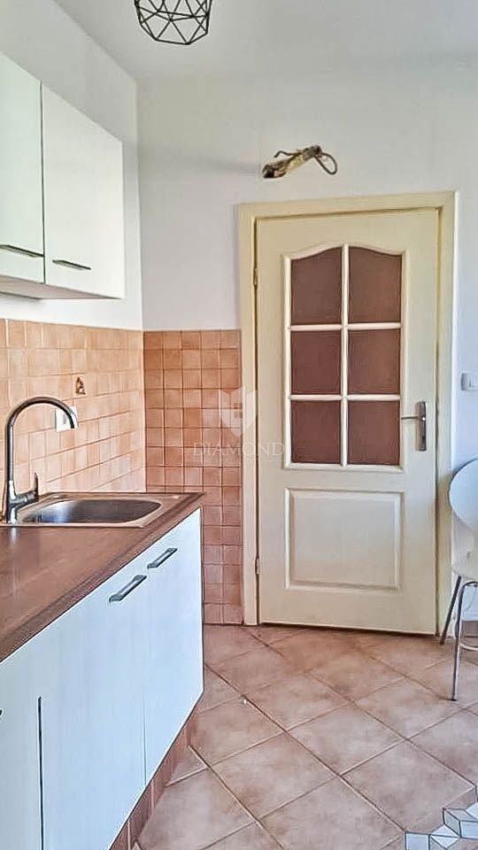 Rovigno, appartamento al piano terra in una strada tranquilla