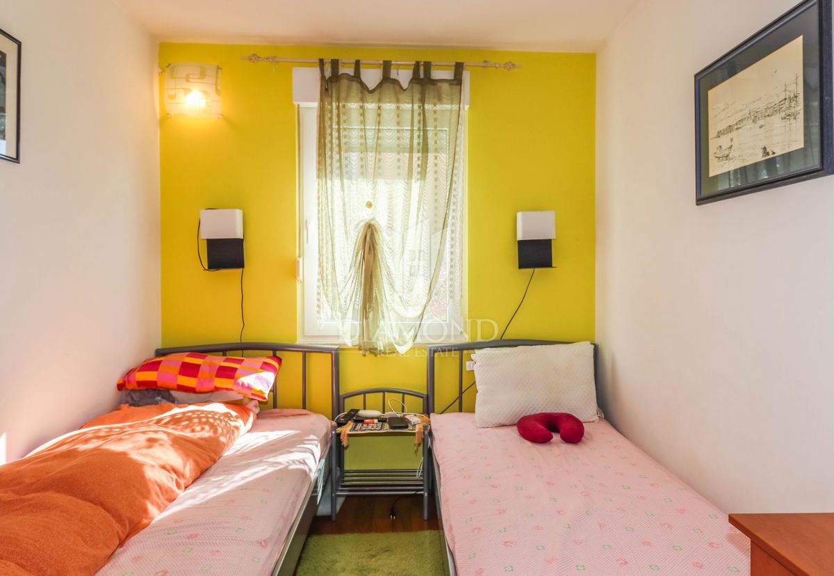 Rovigno, dintorni, bellissima casa con piscina!