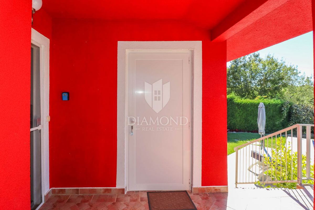 Rovigno, dintorni, bellissima casa con piscina!