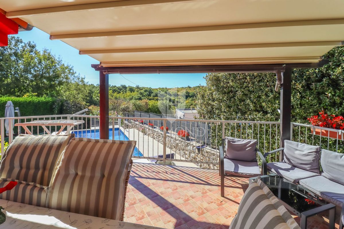 Rovigno, dintorni, bellissima casa con piscina!
