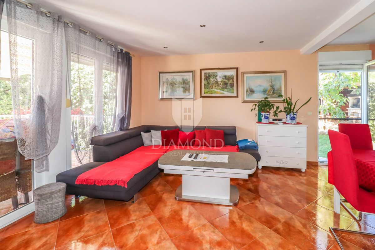 Rovigno, dintorni, bellissima casa con piscina!