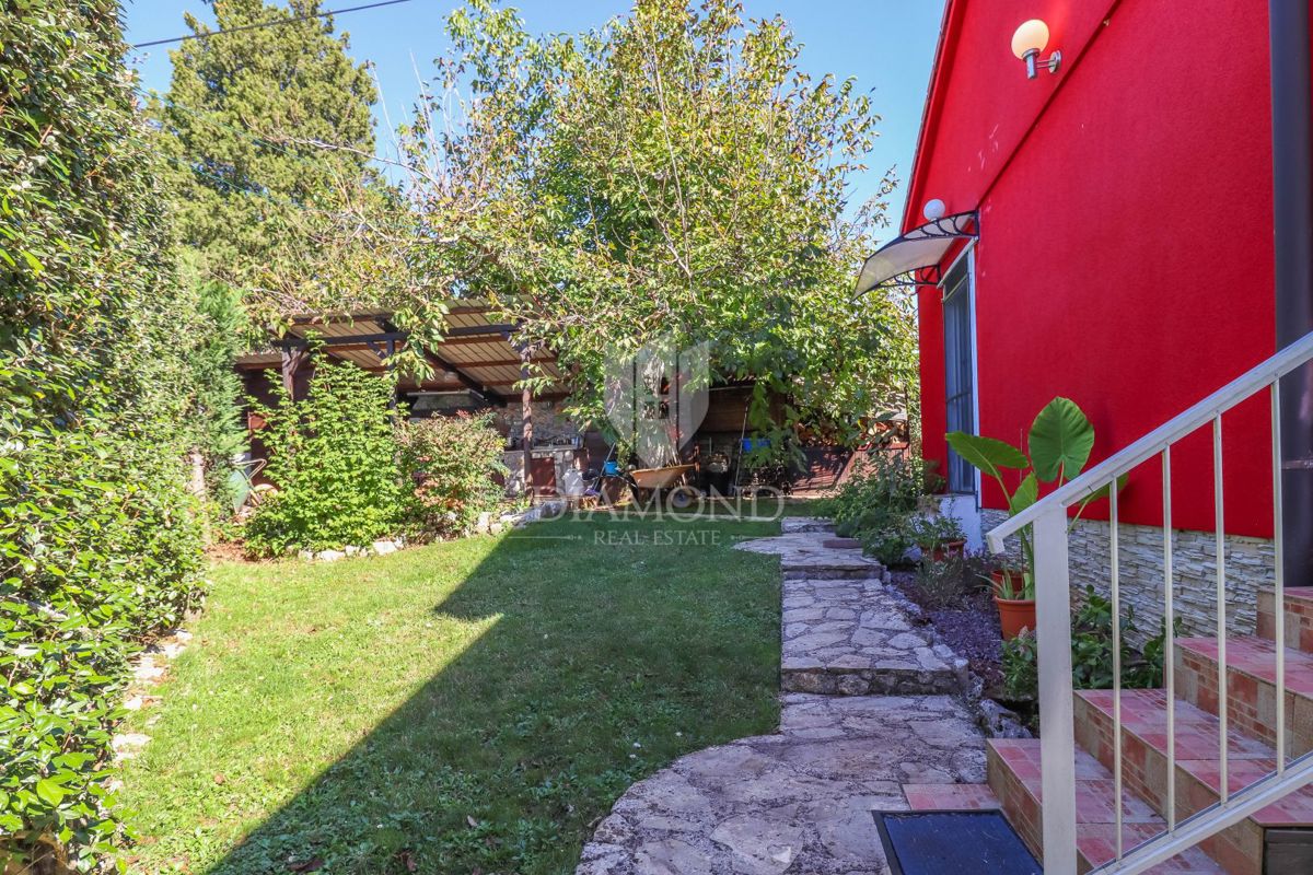 Rovigno, dintorni, bellissima casa con piscina!