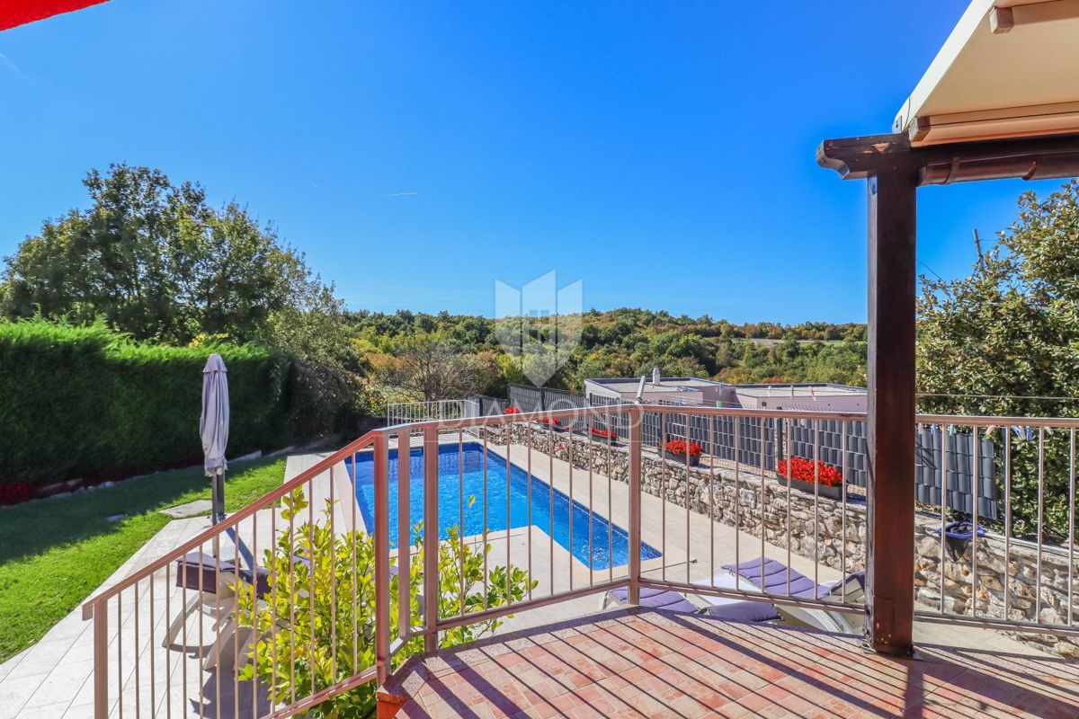 Rovigno, dintorni, bellissima casa con piscina!