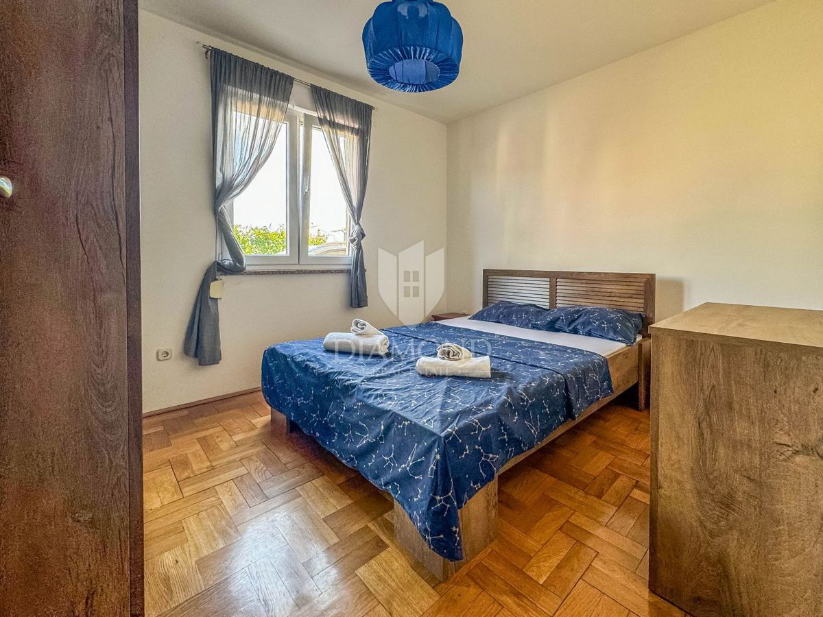 Novigrad, piano terra 71 m2, 300 m dal mare