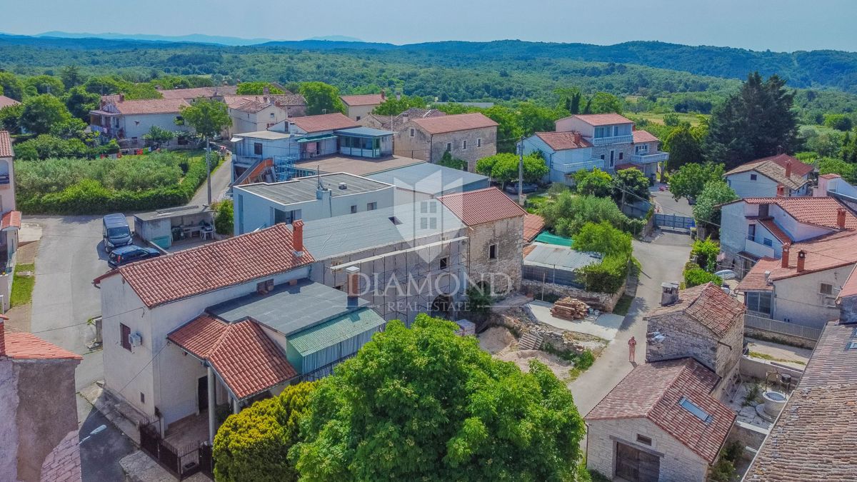 Buie, dintorni! Casa ristrutturata con 3 camere da letto!