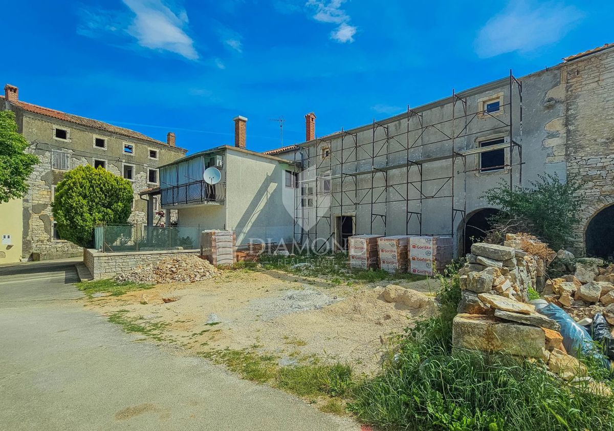 Buie, dintorni! Casa ristrutturata con 3 camere da letto!