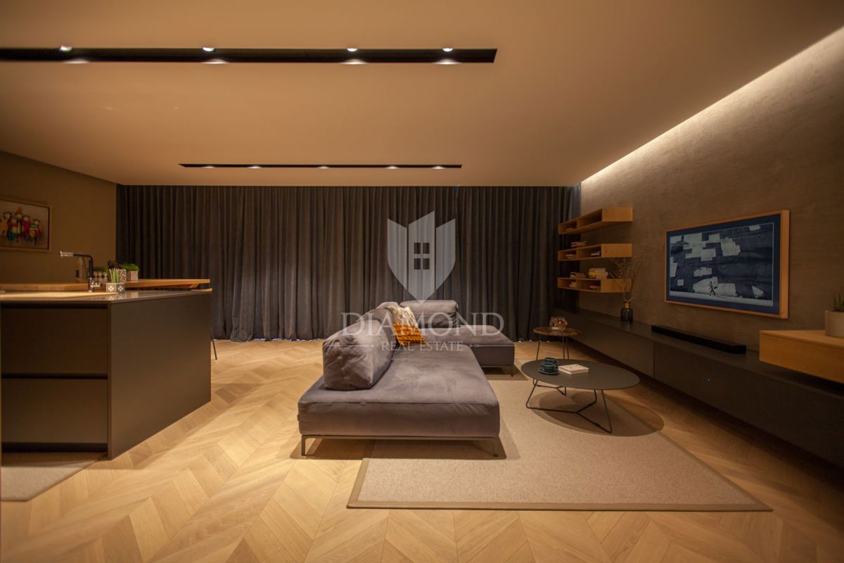 Cittanova, moderno appartamento di 100m2 con una splendida vista sul mare!