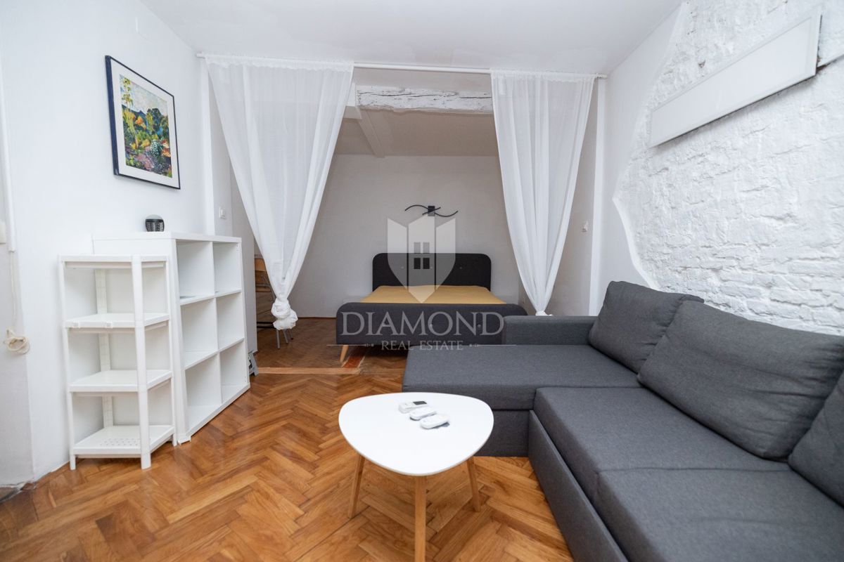 Rovigno, centrostorico, monolocale di qualità al piano terra 