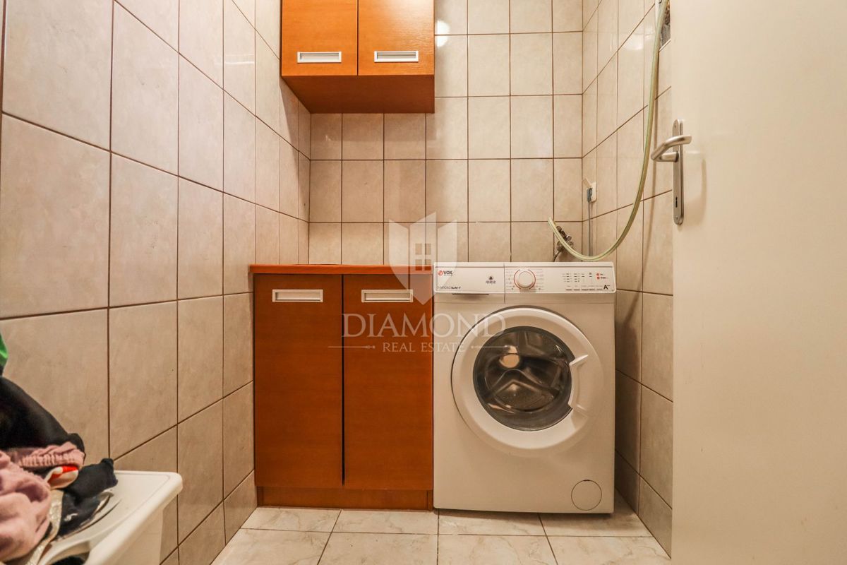 Zagabria, Dugo Selo, casa con terreno agricolo a un prezzo fantastico!