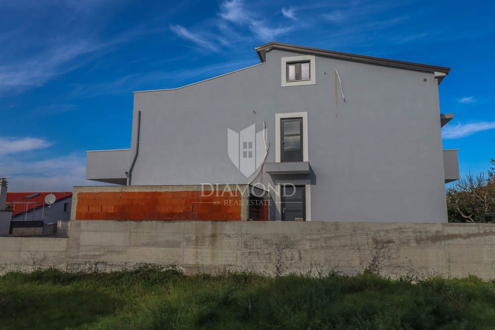 Fasana, dintorni, casa bifamiliare con vista mare