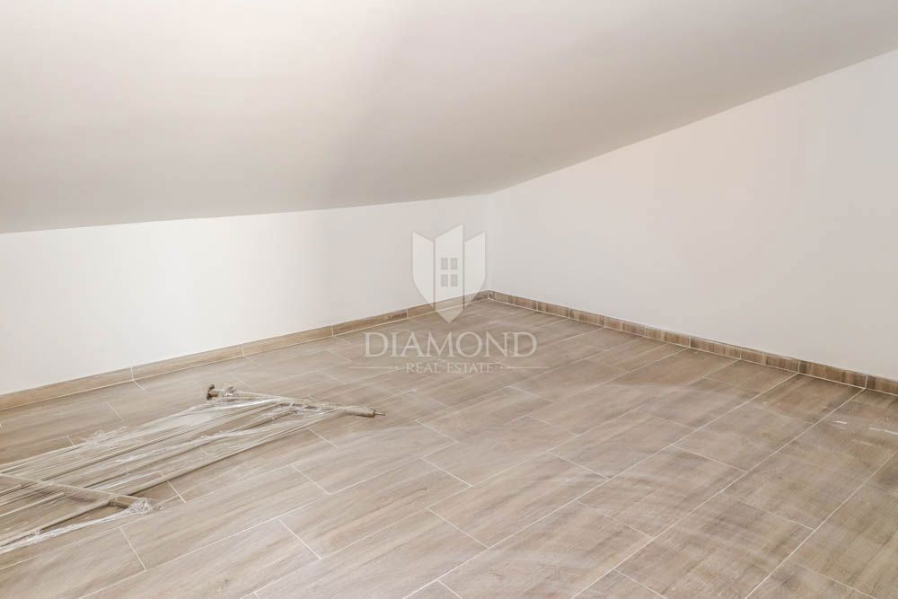 Fasana, dintorni, casa bifamiliare con vista mare