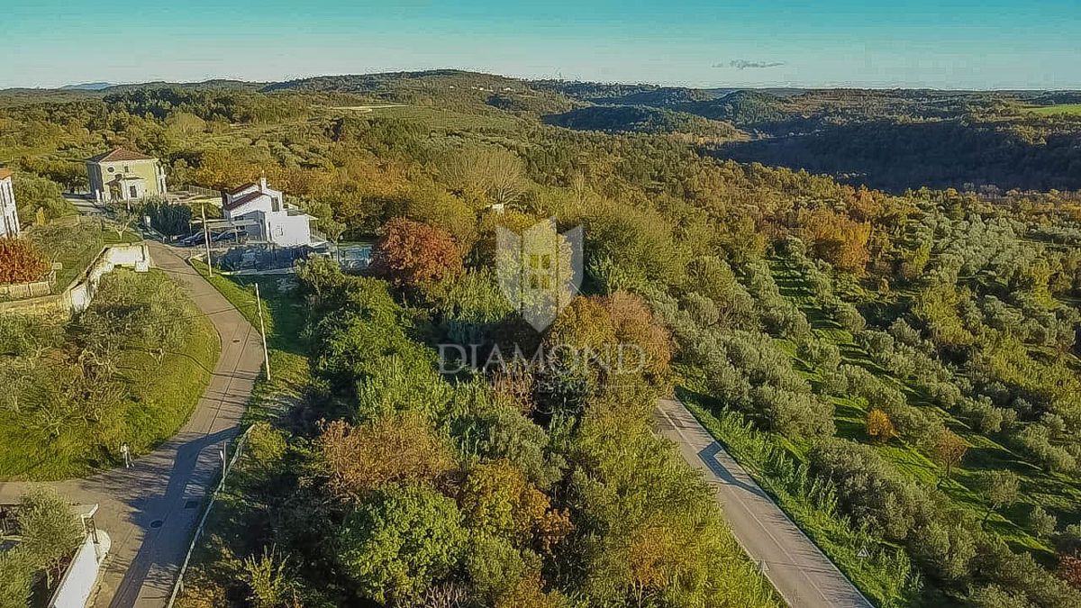 Buie, splendido terreno di 903 m2 con vista mare! 