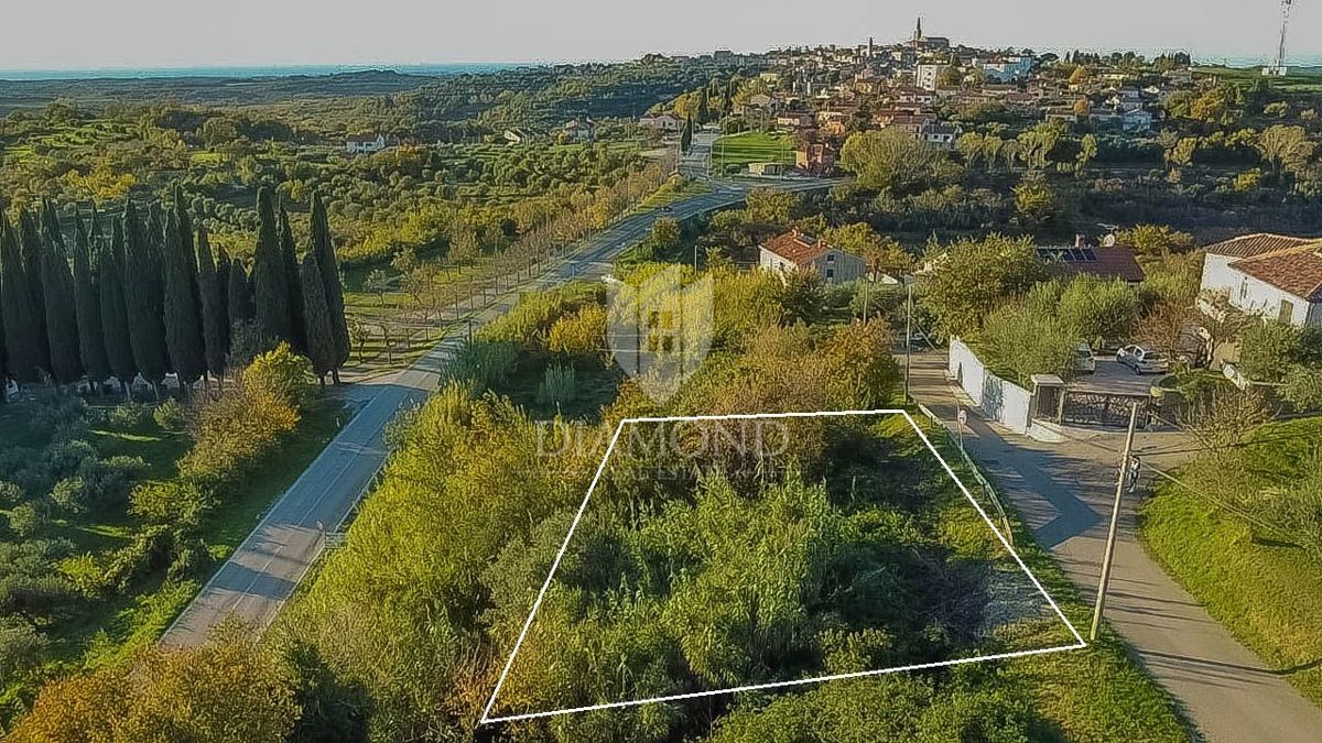 Buie, splendido terreno di 903 m2 con vista mare! 