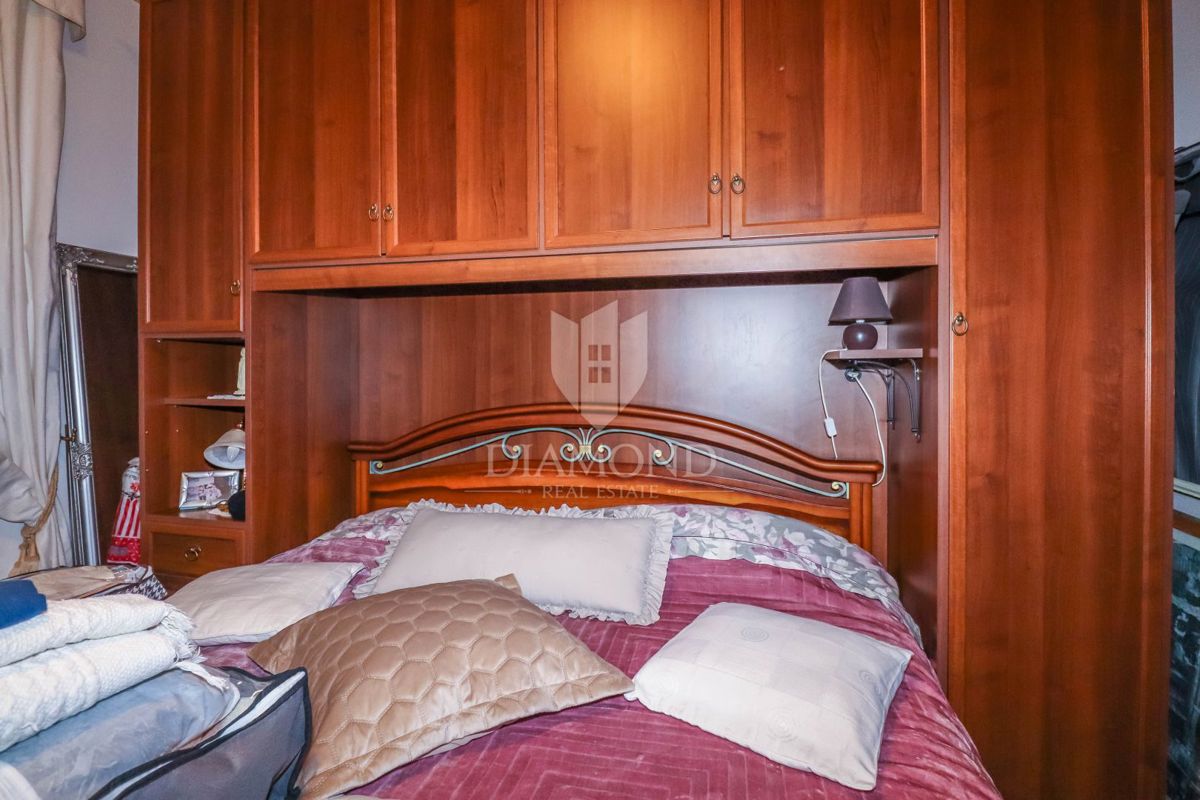 OCCASIONE! Appartamento a Rovigno con balcone e una camera da letto