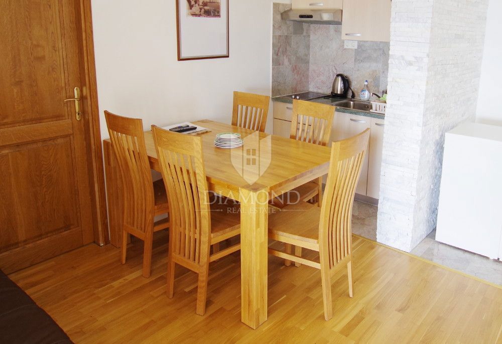 Rabac, Labin – Casa con appartamenti con vista mare