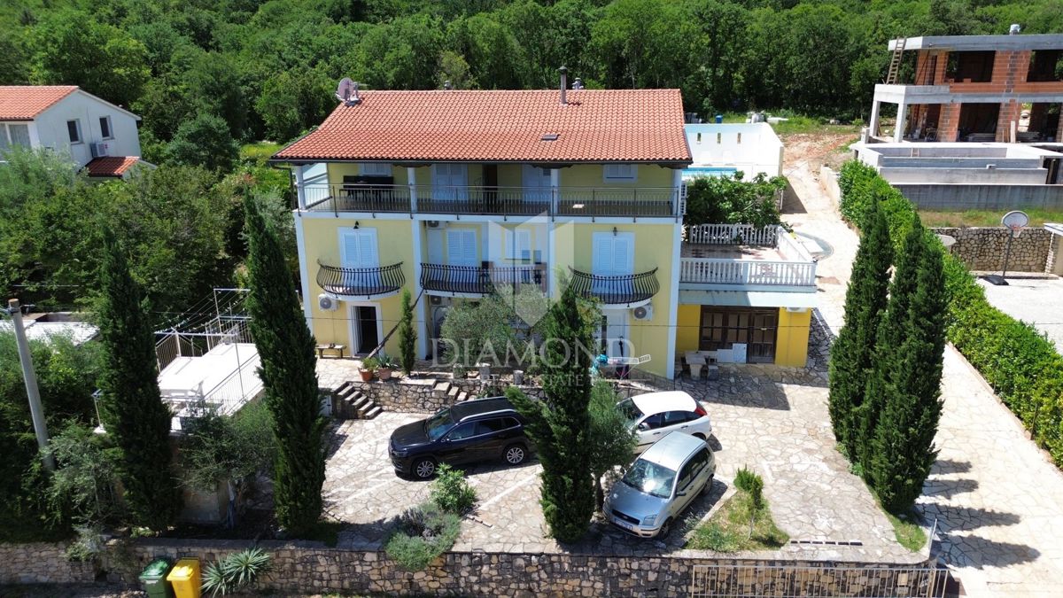 Rabac, Labin – Casa con appartamenti con vista mare