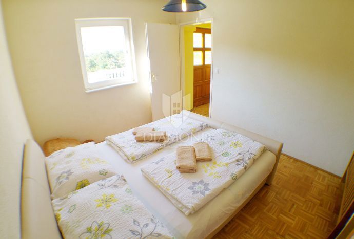 Rabac, Labin – Casa con appartamenti con vista mare