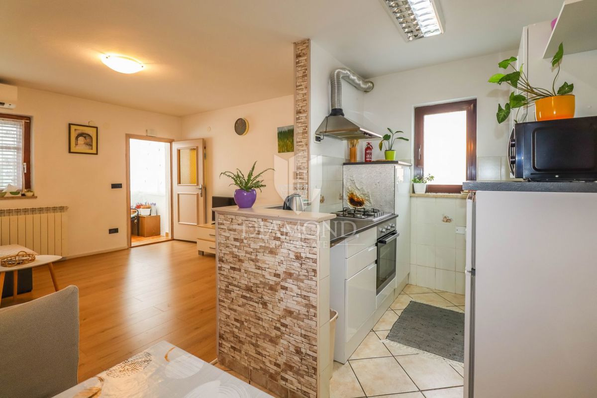 OCCASIONE! ROVIGNO! 3 APPARTAMENTI, GIARDINO, PARCHEGGIO!!!