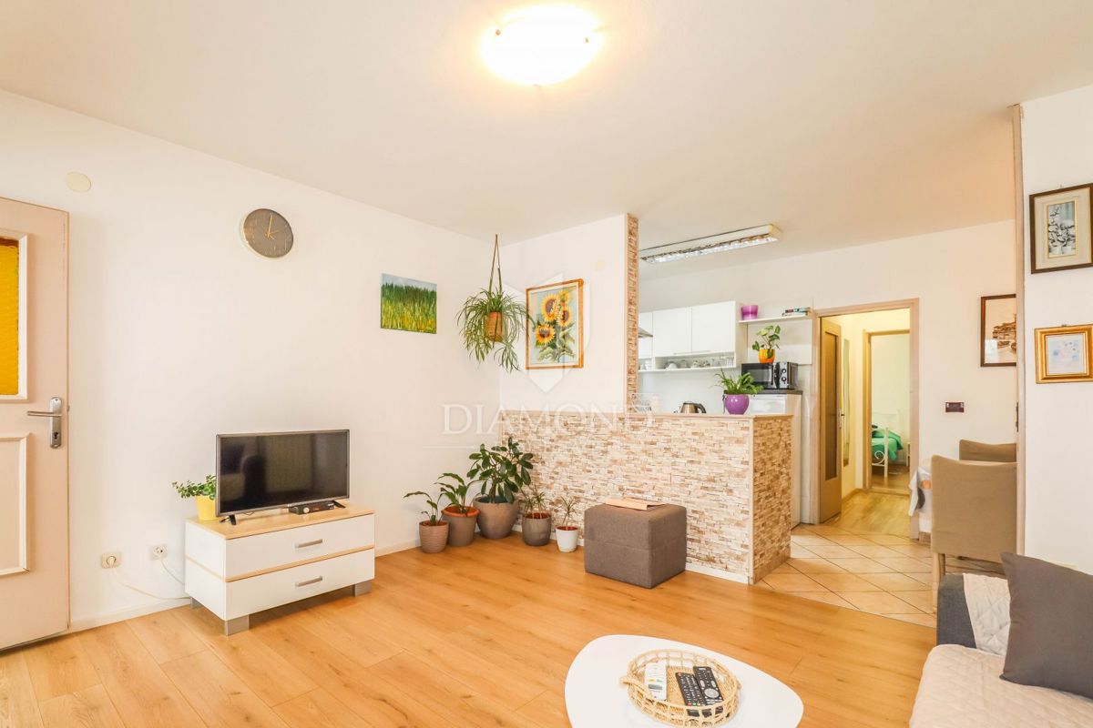 OCCASIONE! ROVIGNO! 3 APPARTAMENTI, GIARDINO, PARCHEGGIO!!!