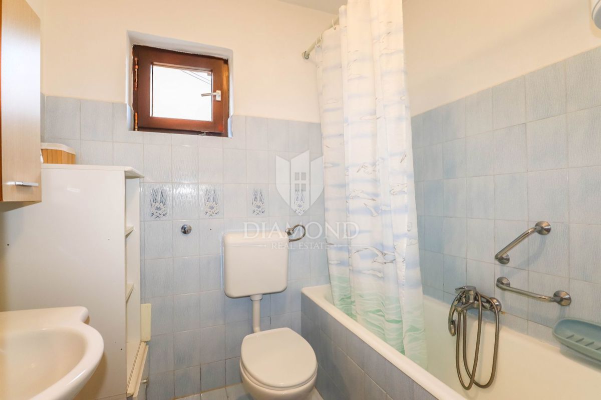 OCCASIONE! ROVIGNO! 3 APPARTAMENTI, GIARDINO, PARCHEGGIO!!!