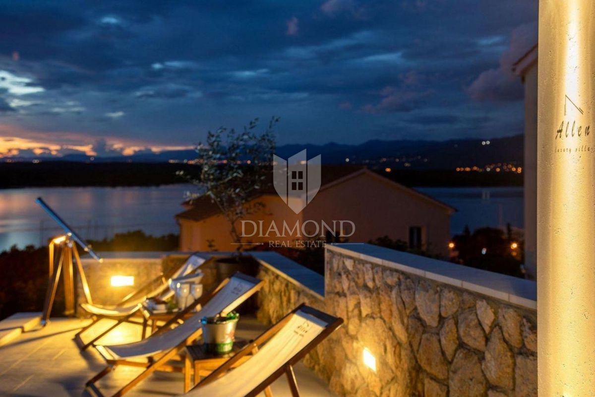 Krk, Klimno, casa con appartamenti con vista mare