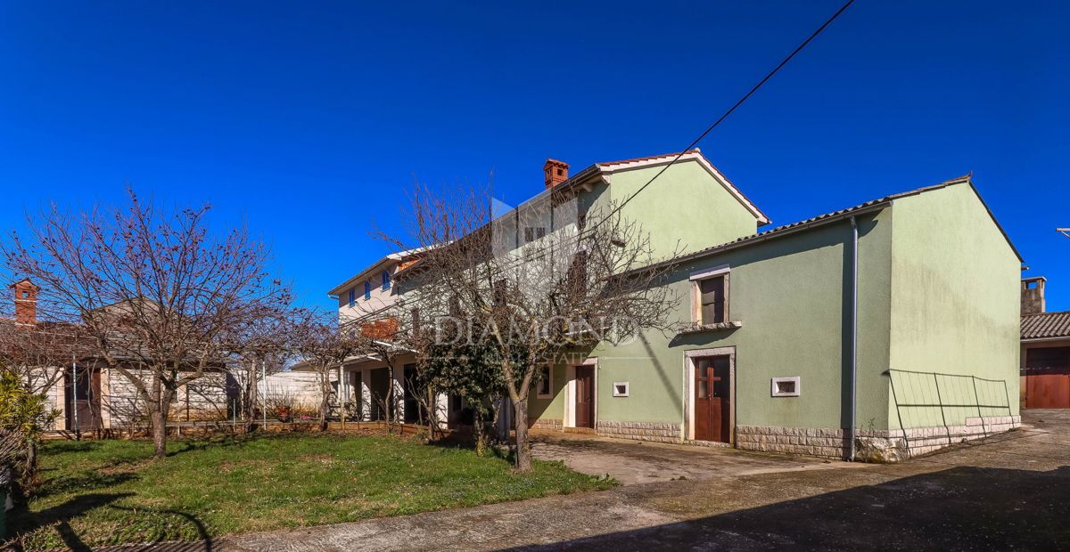 Žminj, casa di campagna per una famiglia numerosa in una posizione tranquilla