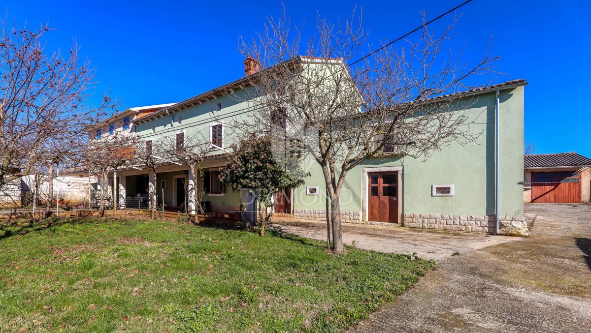 Žminj, casa di campagna per una famiglia numerosa in una posizione tranquilla