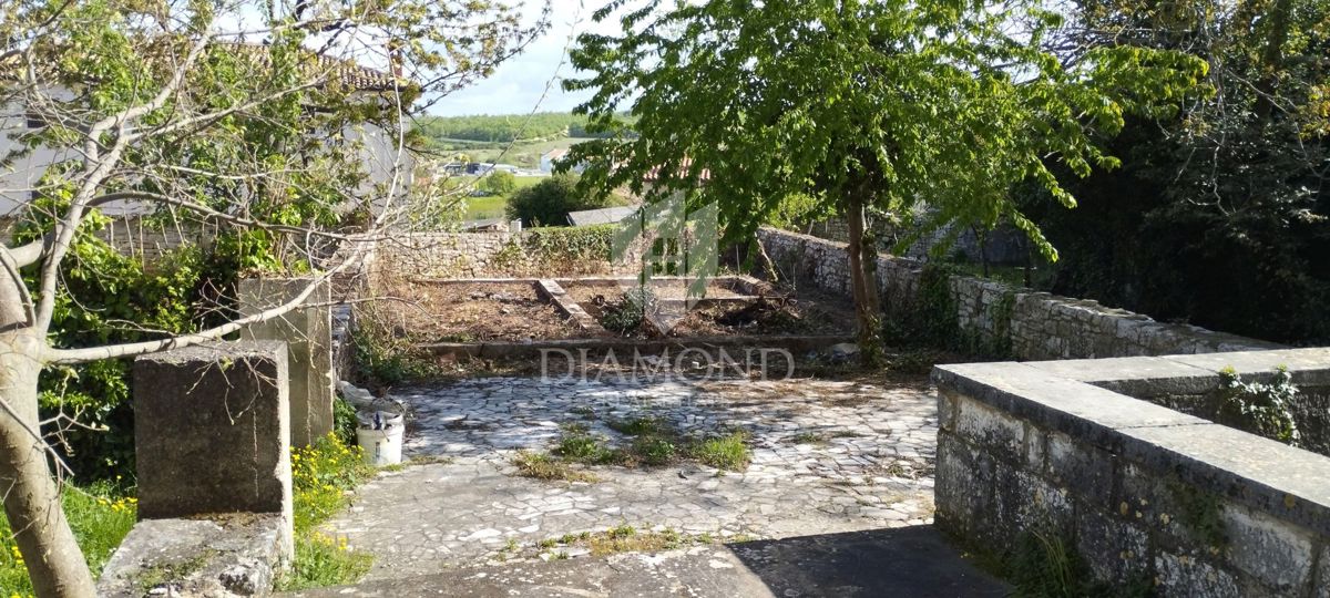 Casa a tre piani con una splendida vista sul mare - Visignano (Poreč)