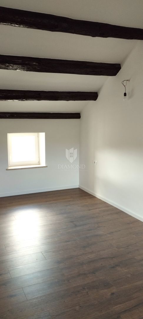 Casa a tre piani con una splendida vista sul mare - Visignano (Poreč)