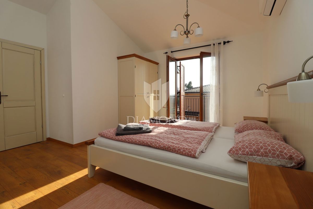 Casa con piscina e ampio giardino a 10 minuti da Parenzo e dalle spiagge