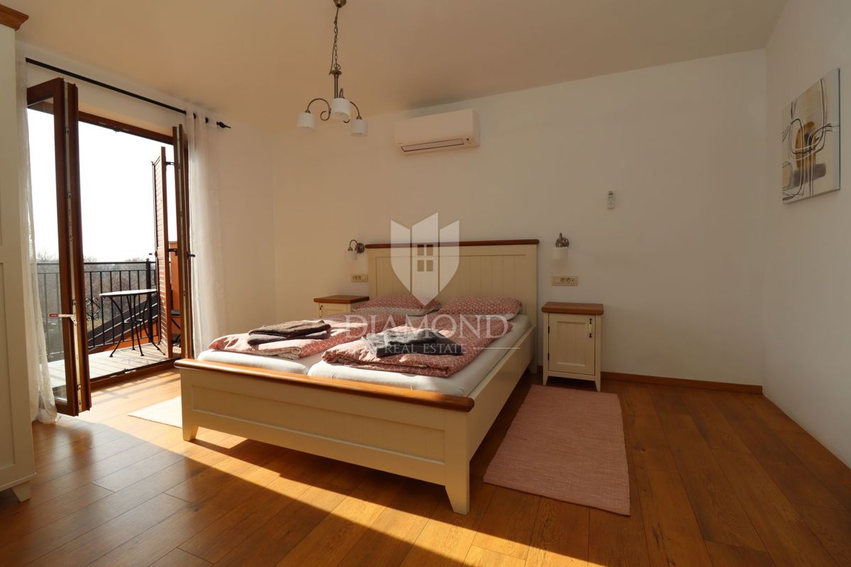 Casa con piscina e ampio giardino a 10 minuti da Parenzo e dalle spiagge