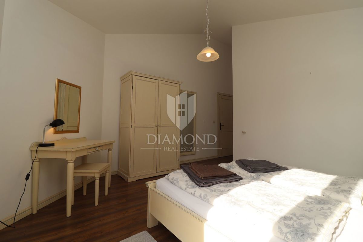 Casa con piscina e ampio giardino a 10 minuti da Parenzo e dalle spiagge