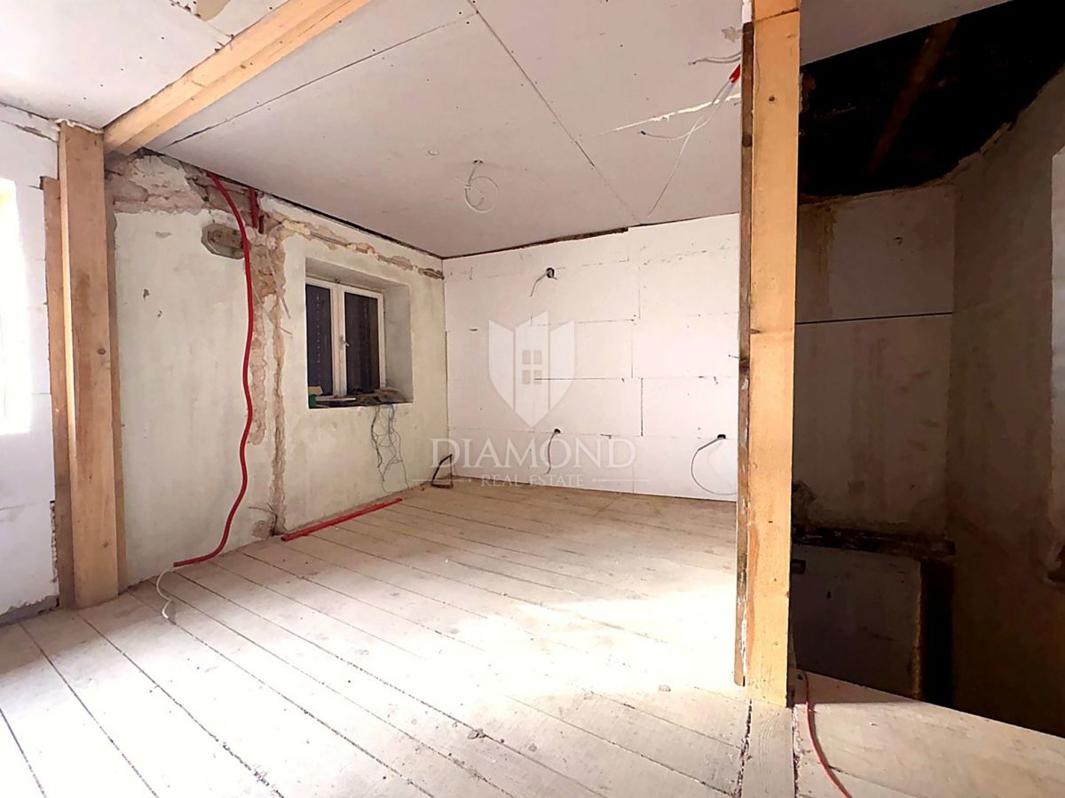 Ampia casa tradizionale con grande giardino – opportunità eccezionale per ristrutturazione o nuovo progetto