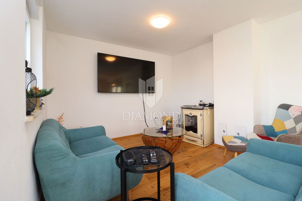 Parenzo, dintorni, casa arredata con vista mare e natura