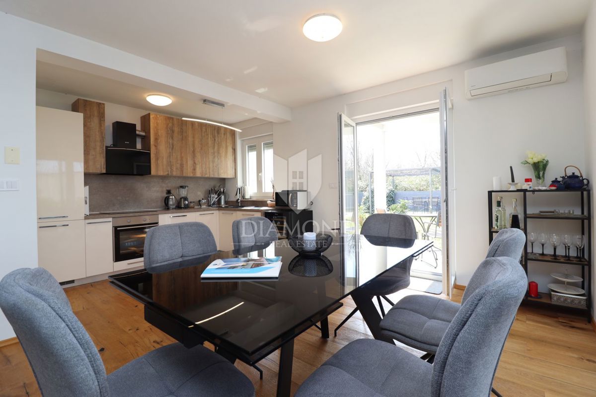 Parenzo, dintorni, casa arredata con vista mare e natura