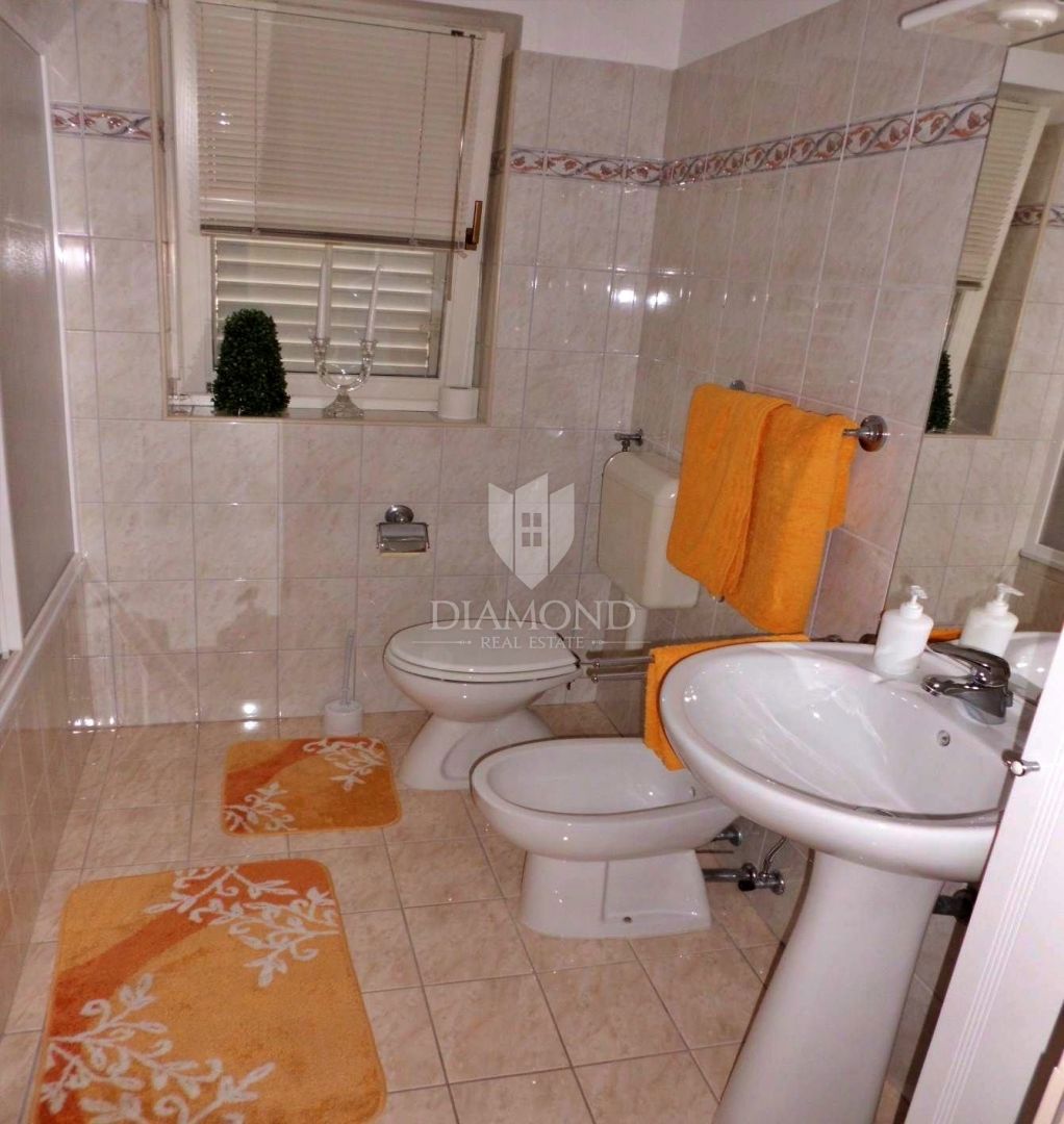 Rabac, spazioso appartamento con vista mare.