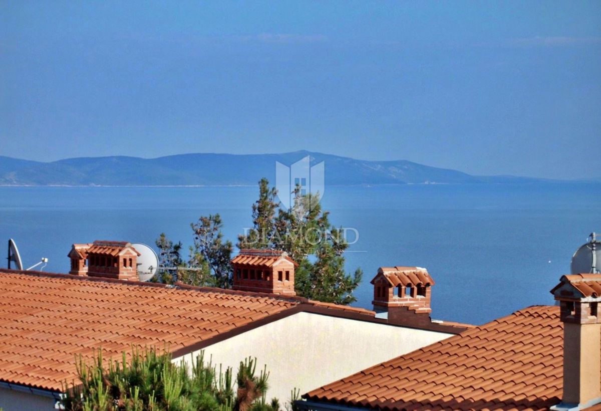 Rabac, spazioso appartamento con vista mare.
