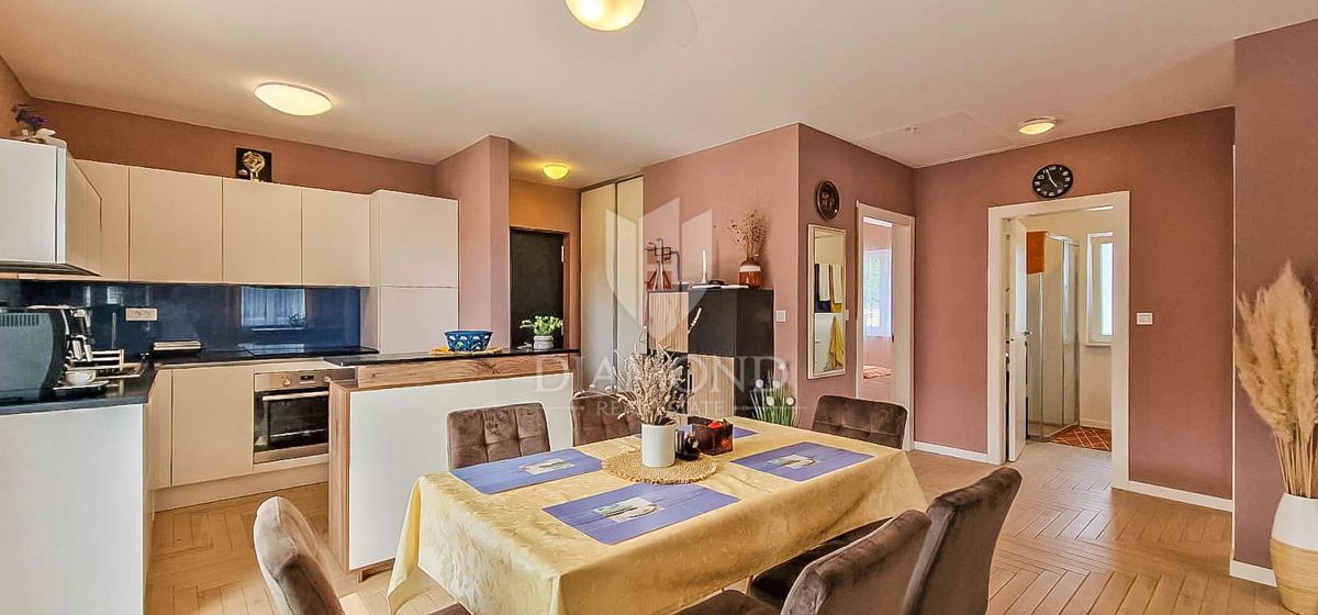 Novigrad, dintorni, splendida casa a un piano con piscina!