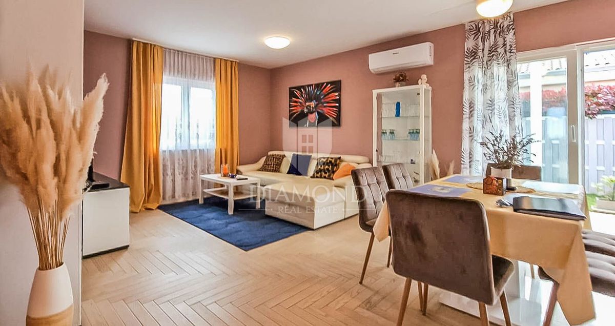 Novigrad, dintorni, splendida casa a un piano con piscina!