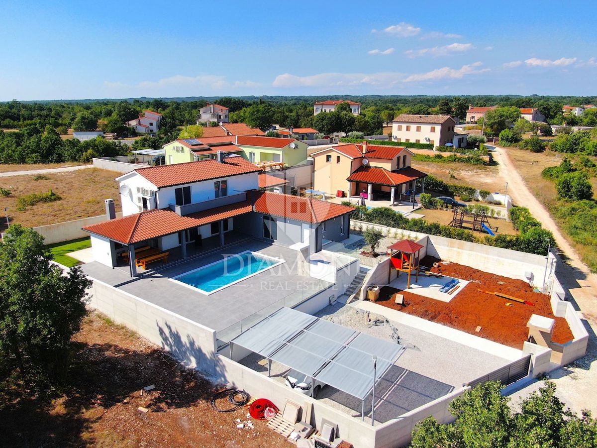 Svetvinčenat, nuova Villa con piscina