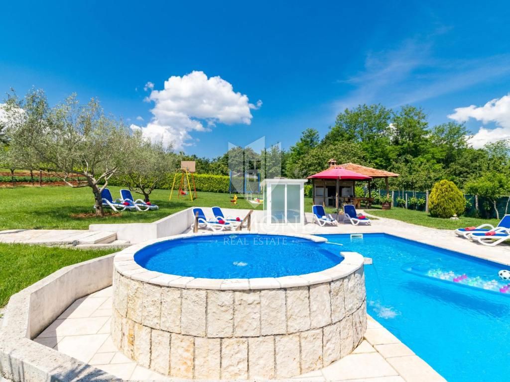 Montona, dintorni, casa vacanze con piscina e ampio giardino