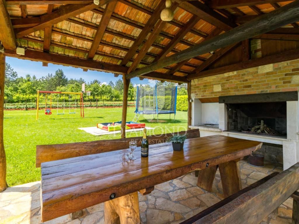 Montona, dintorni, casa vacanze con piscina e ampio giardino
