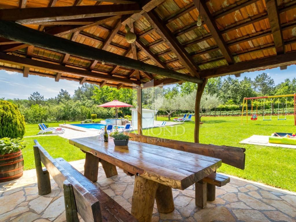 Montona, dintorni, casa vacanze con piscina e ampio giardino