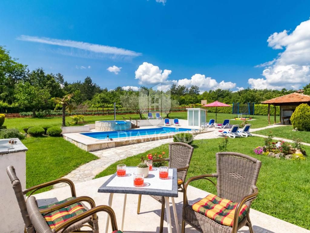 Montona, dintorni, casa vacanze con piscina e ampio giardino