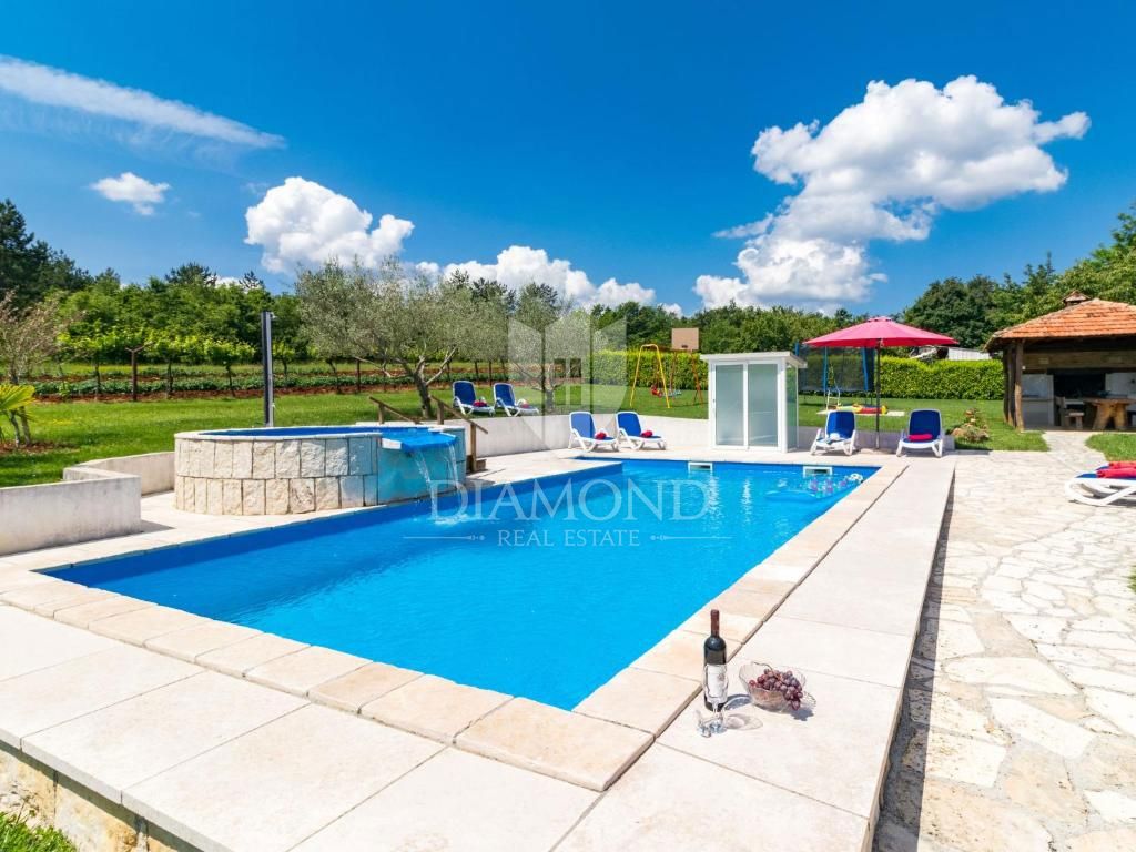 Montona, dintorni, casa vacanze con piscina e ampio giardino