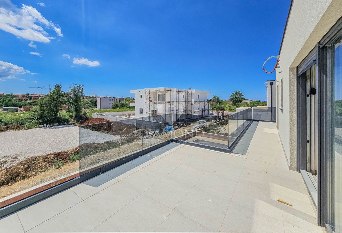 Parenzo, Tar, casa di lusso con piscina riscaldata!