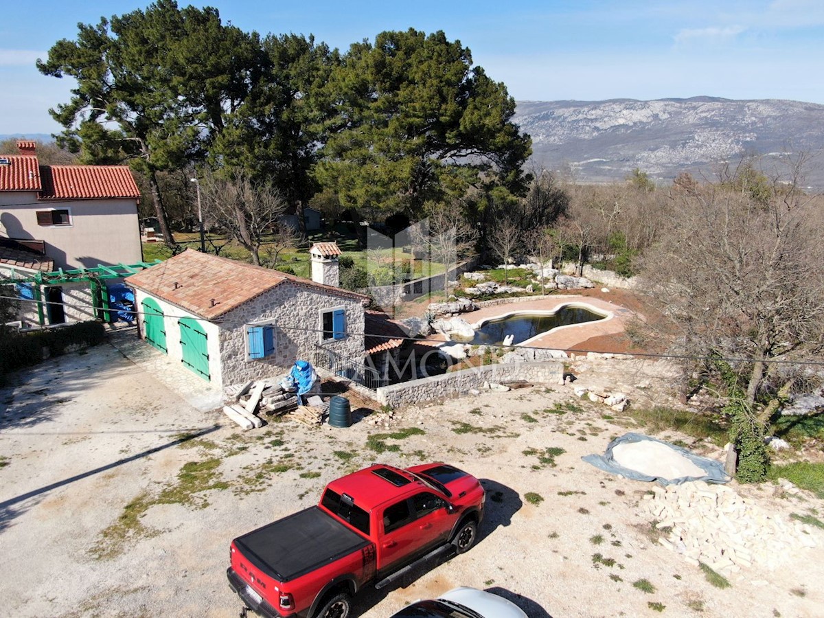 Albona, dintorni, bella casa vacanze autoctona.